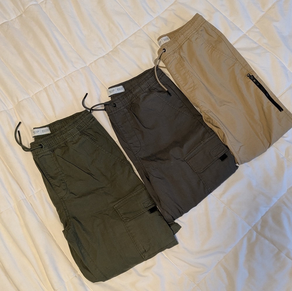 4 PAIRS OF Old Navy Boys waterproof built in tech pants - Picture 5 of 13